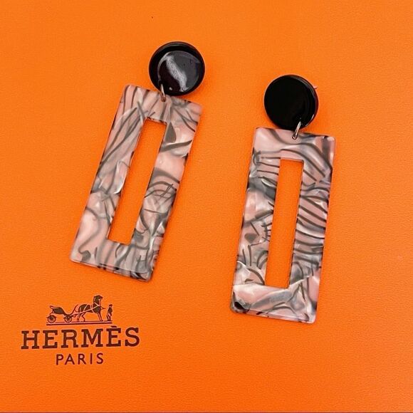 Acrylic Animal Print Earrings - Picture 1 of 2